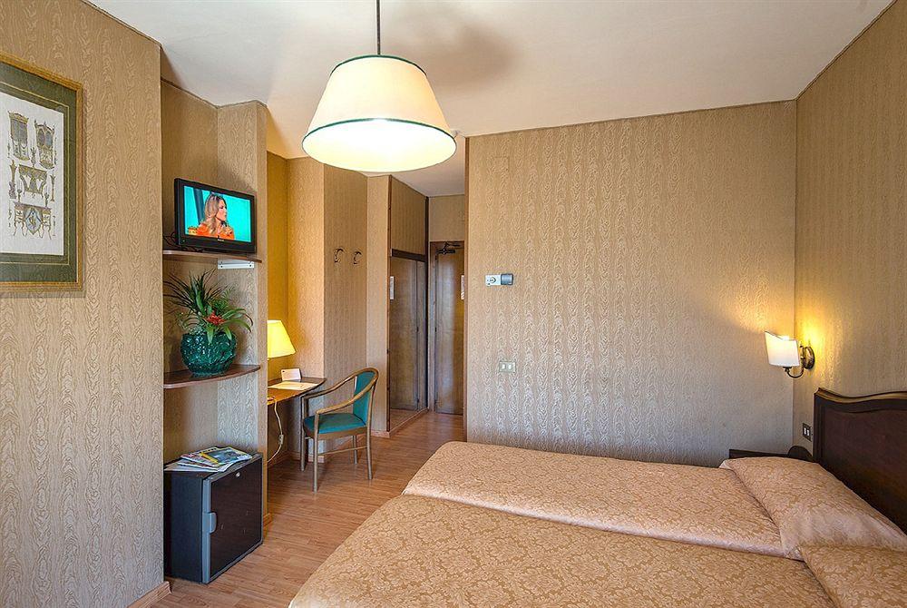Park Hotel Blanc Et Noir Rome Exterior photo