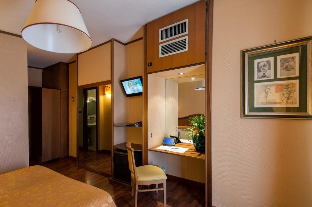 Park Hotel Blanc Et Noir Rome Exterior photo